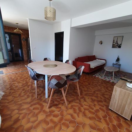 Appartement F3 Meuble Et Equipe แซงต์-ซีเปรียง ภายนอก รูปภาพ
