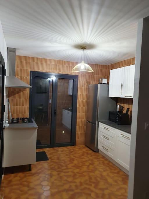 Appartement F3 Meuble Et Equipe แซงต์-ซีเปรียง ภายนอก รูปภาพ