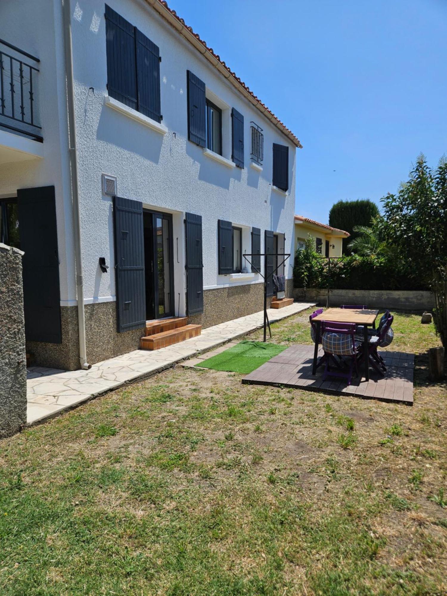 Appartement F3 Meuble Et Equipe แซงต์-ซีเปรียง ภายนอก รูปภาพ